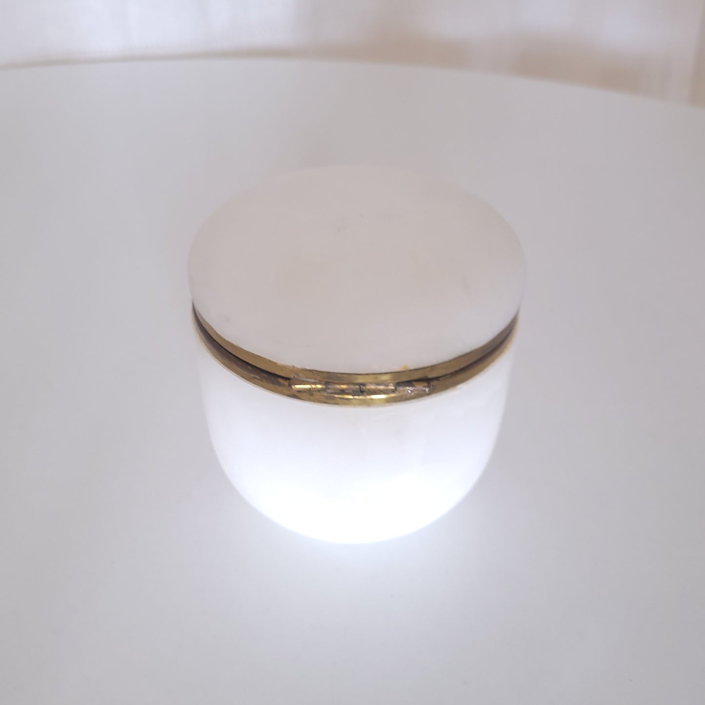 Boîte en albâtre vintage