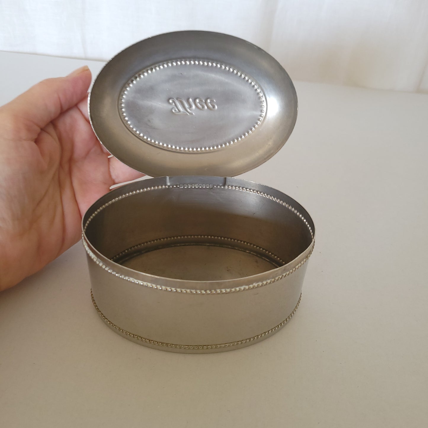 Boite à thé en métal argenté