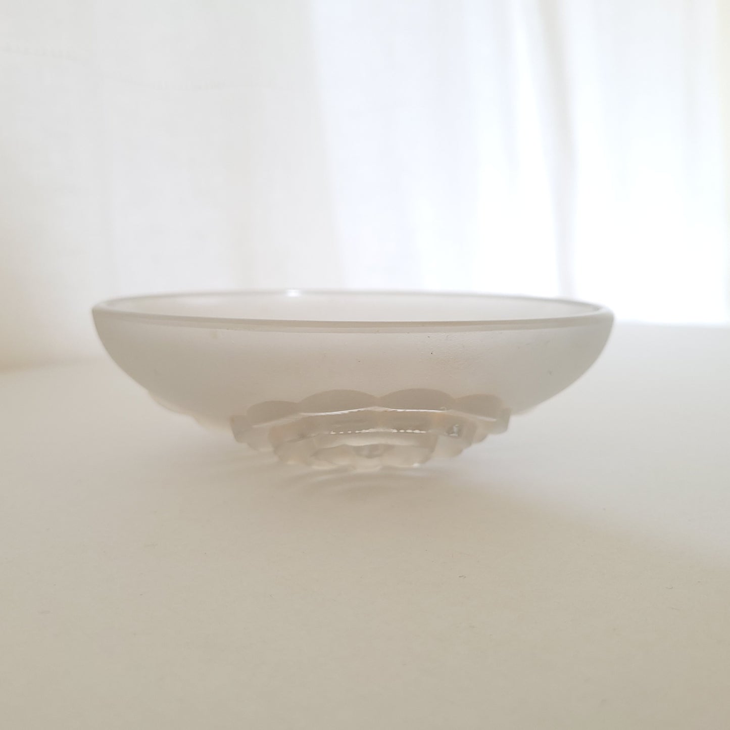 Petite coupe en verre poli, époque Art Nouveau,