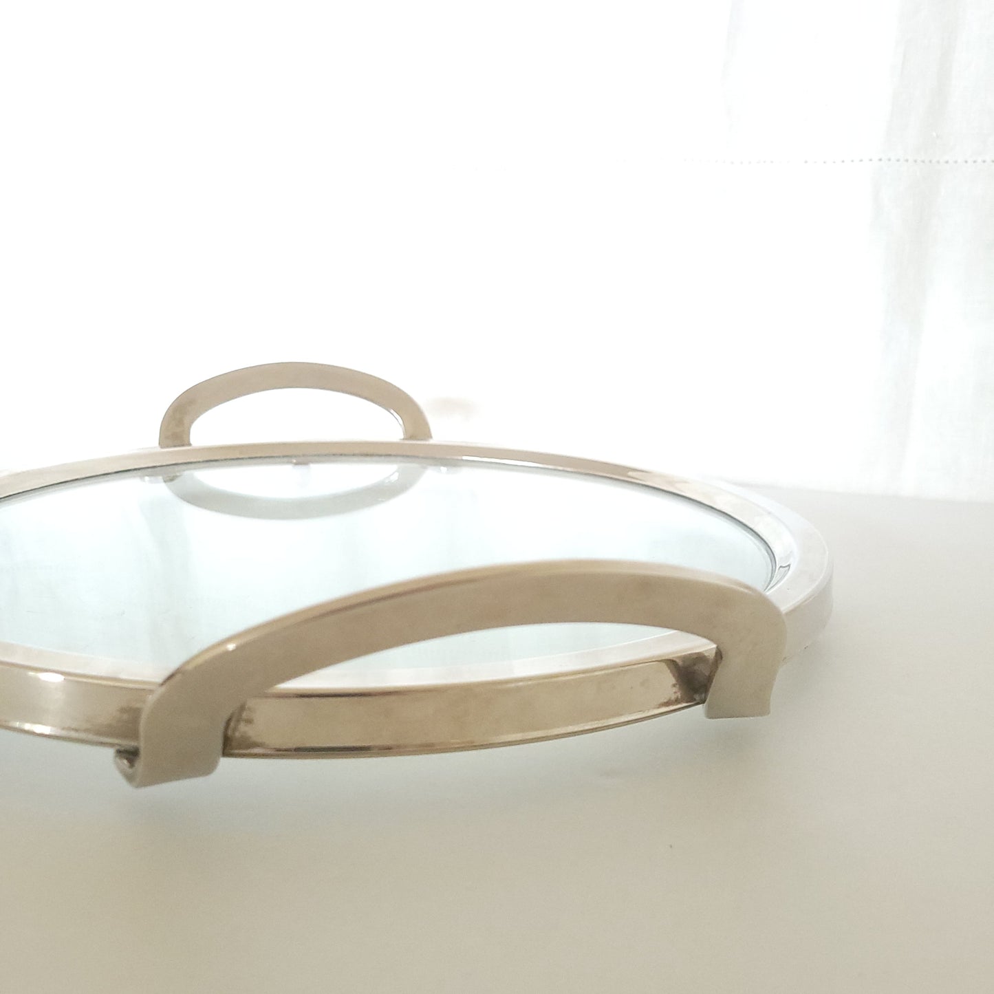 Plateau en verre et métal argenté