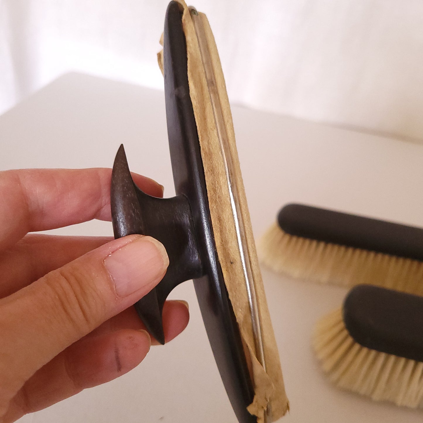 Nécessaire de toilette en ébène.