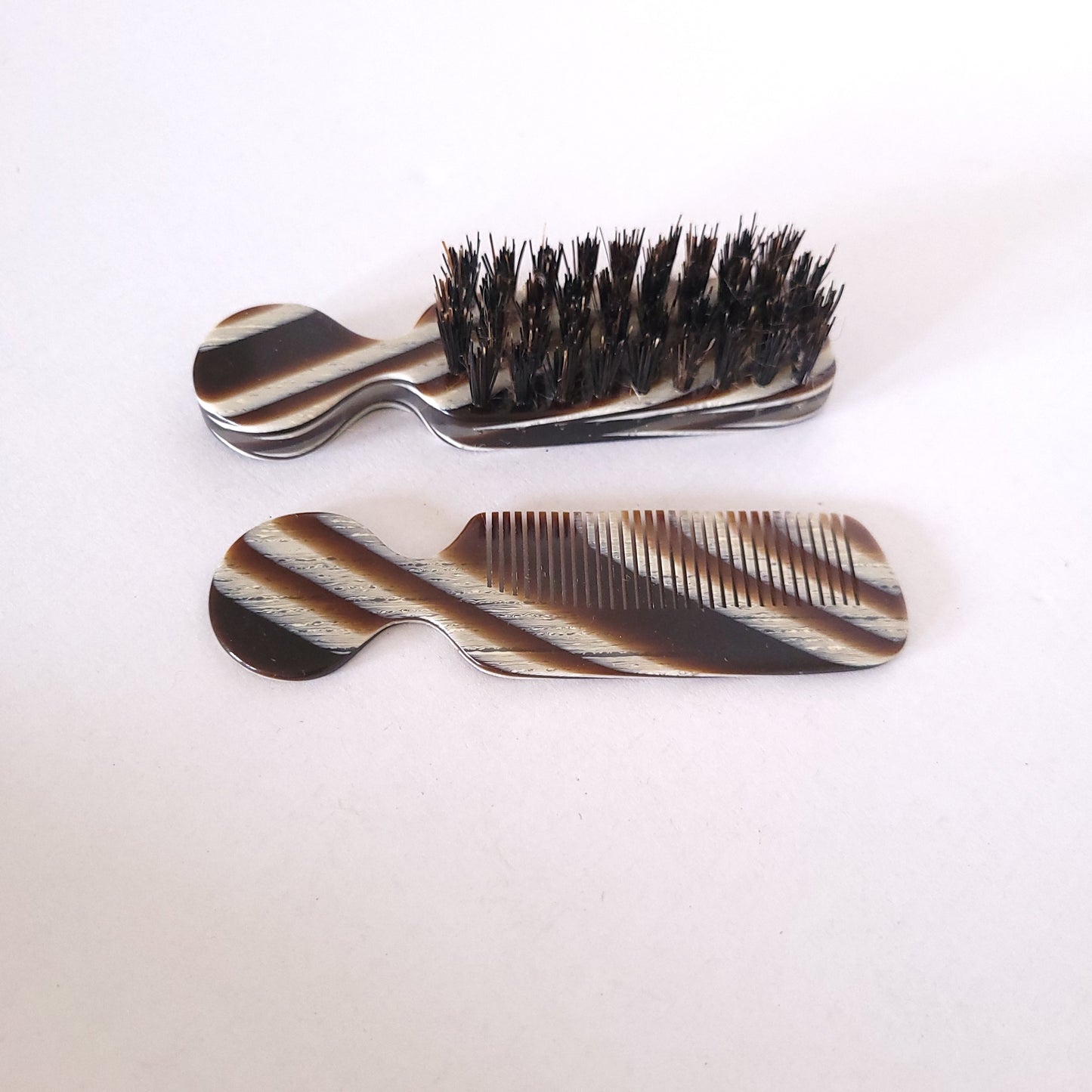 Brosse et peigne à barbe époque Art déco