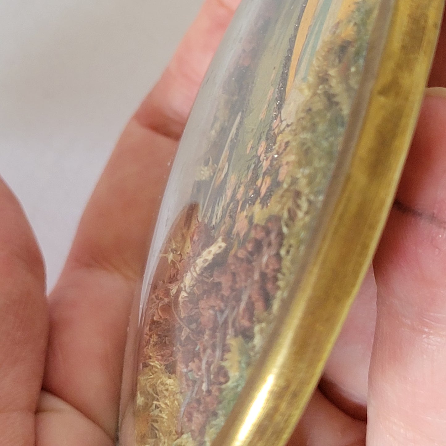 Petit cadre religieux en verre bombé