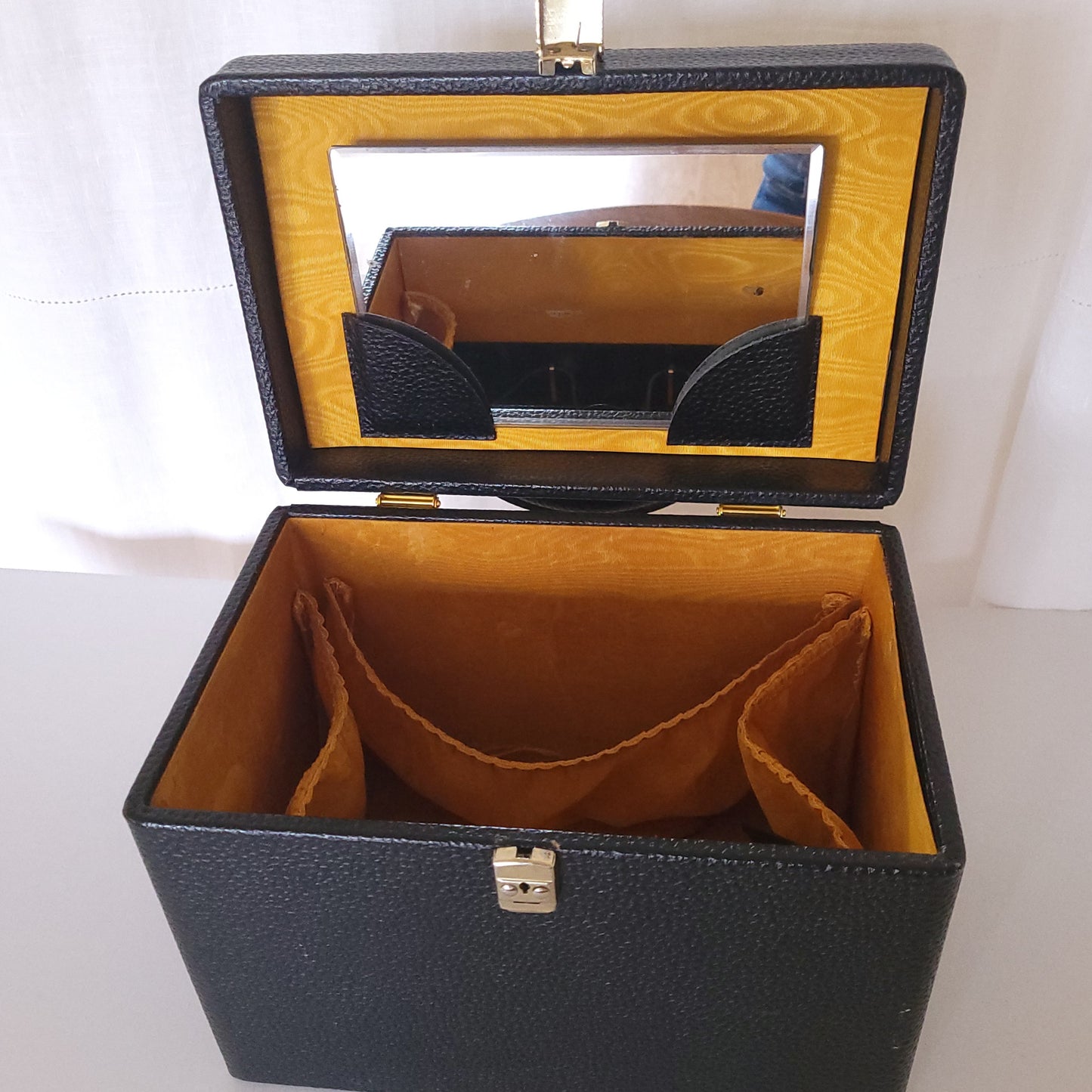 Vanity-case en cuir " LE TANNEUR "