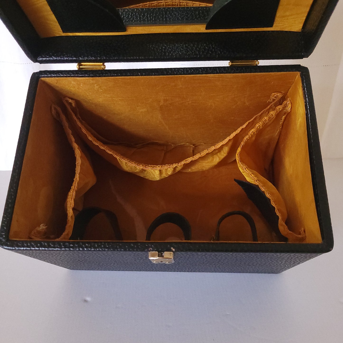 Vanity-case en cuir " LE TANNEUR "