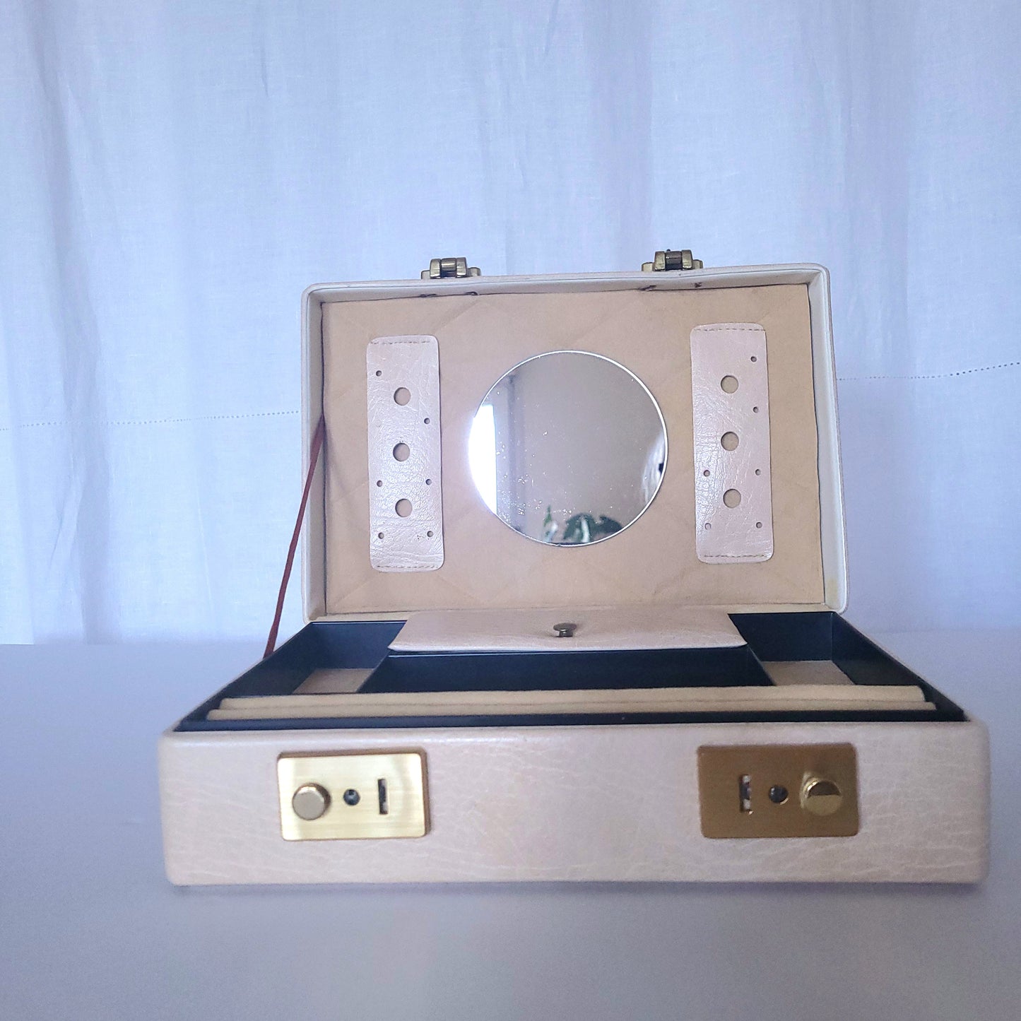 Mallette à bijoux en skaî. Années 70