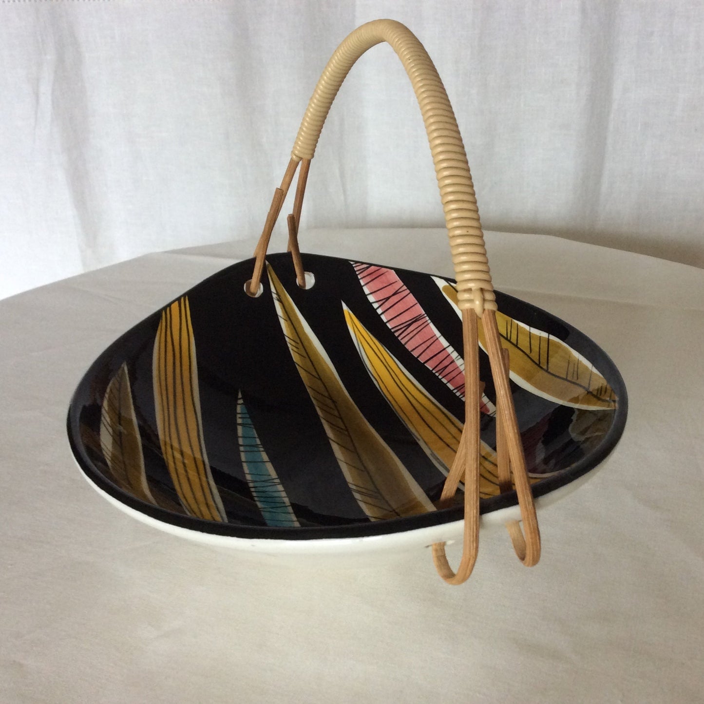 SCHRAMBERG, coupe en céramique colorée.