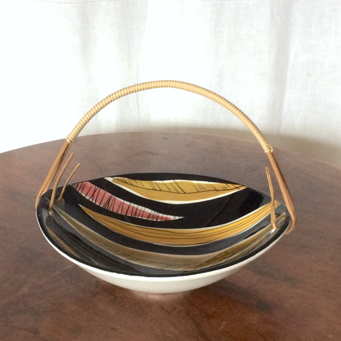 SCHRAMBERG, coupe en céramique colorée.