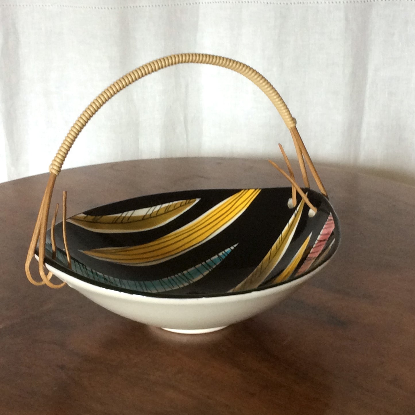 SCHRAMBERG, coupe en céramique colorée.