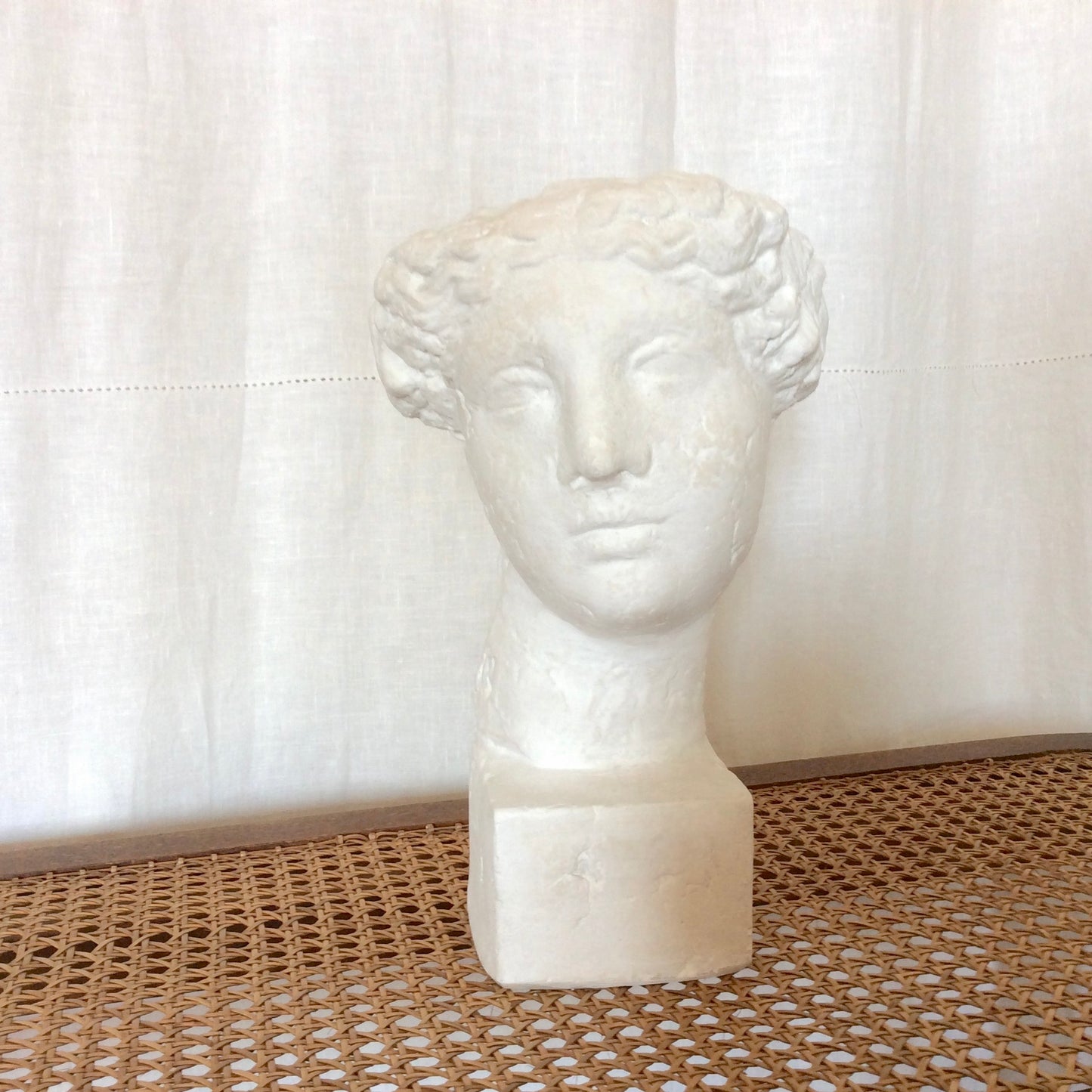 Sculpture d' Aphrodite déesse de l'amour et de la beauté.