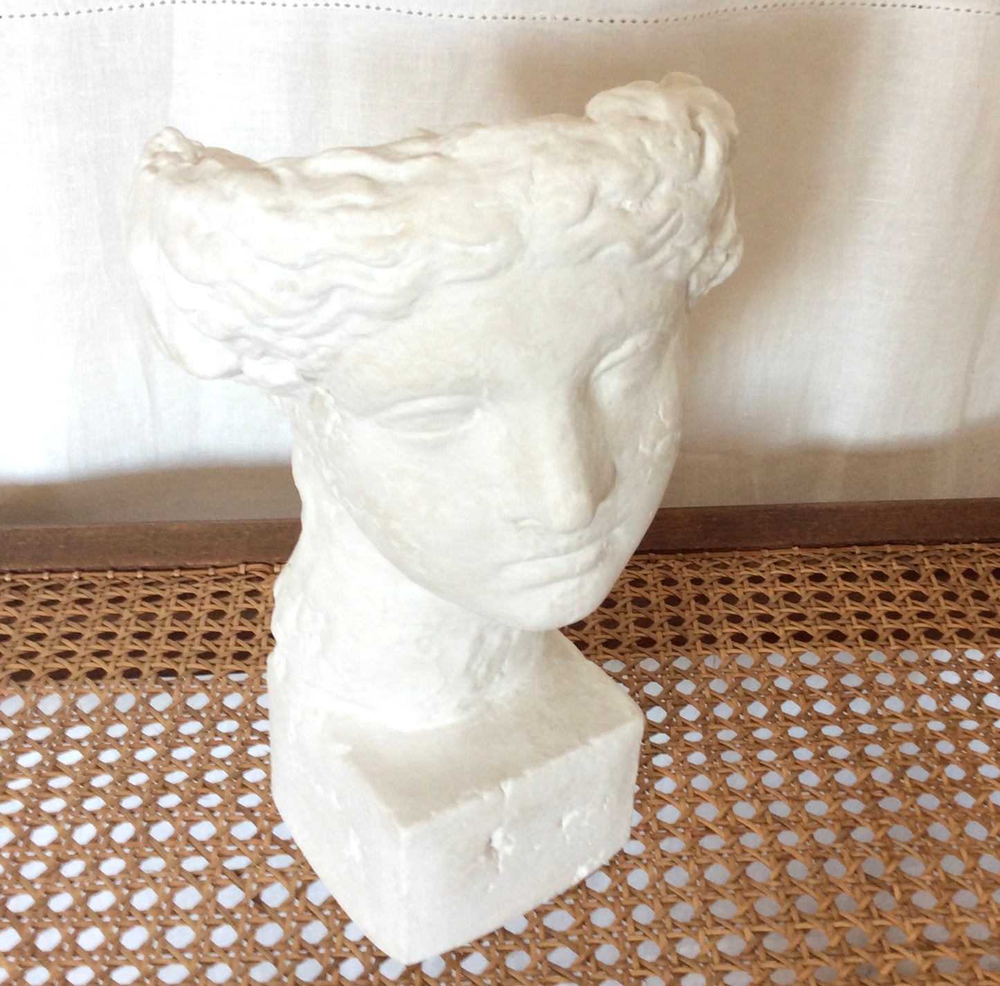 Sculpture d' Aphrodite déesse de l'amour et de la beauté.