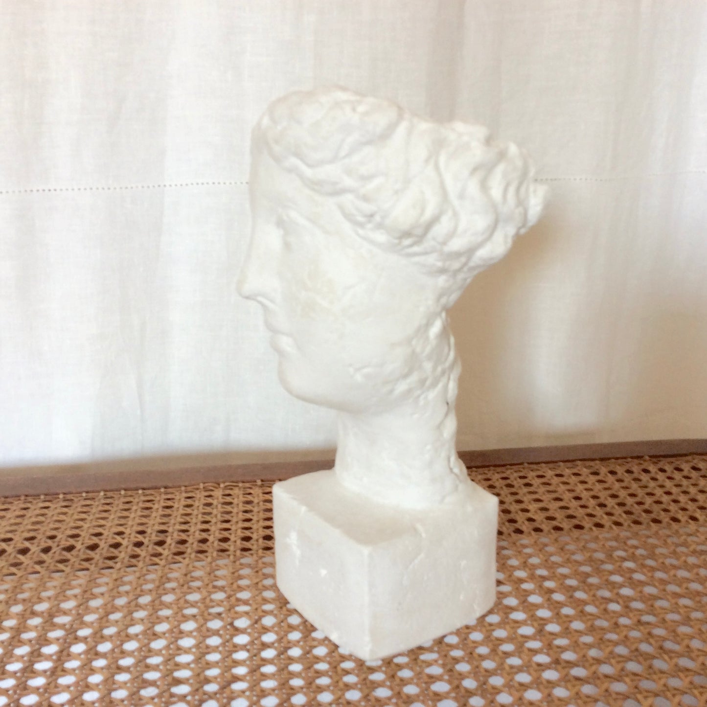 Sculpture d' Aphrodite déesse de l'amour et de la beauté.