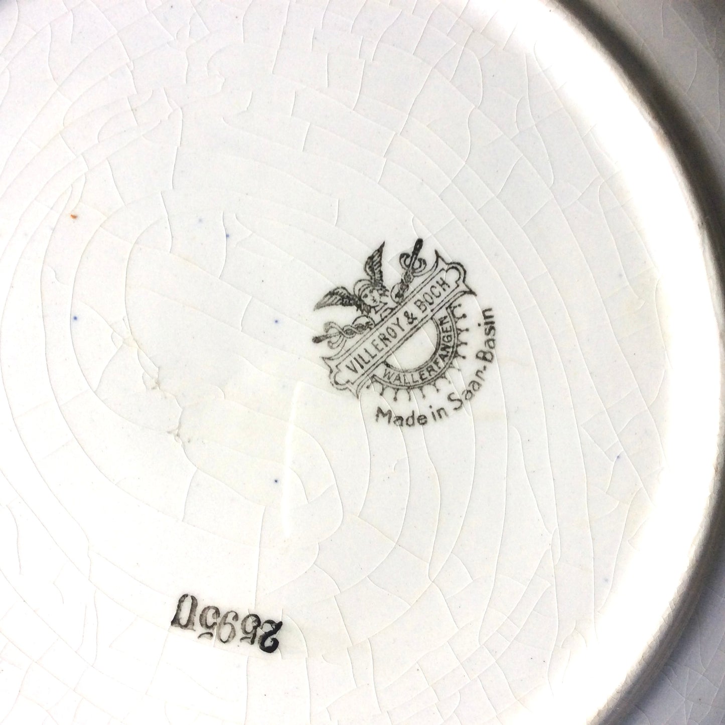 Grand plat à fruits VILLEROY et BOCH. Années 30