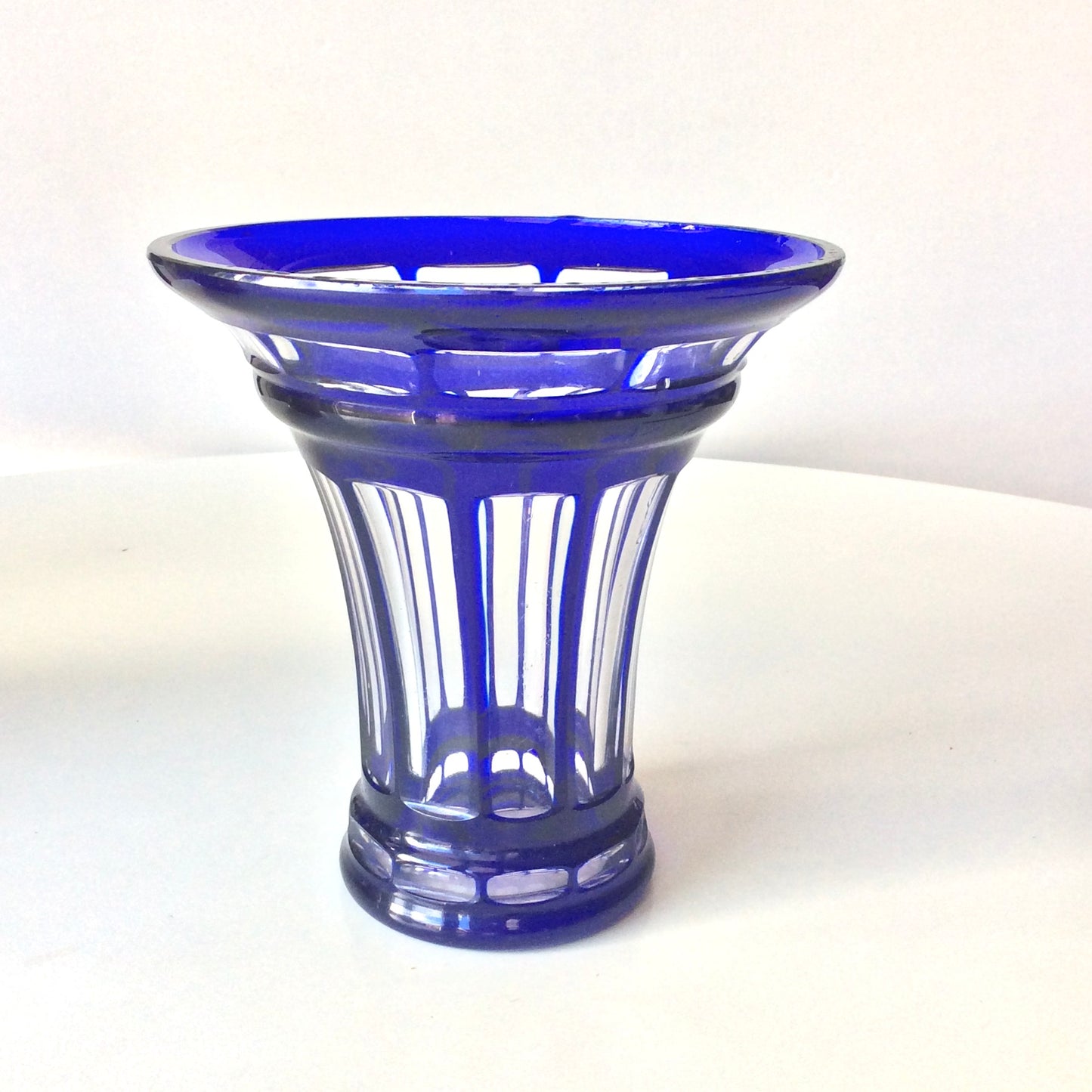 Vase Overlay en cristal BACCARAT signé, années 40