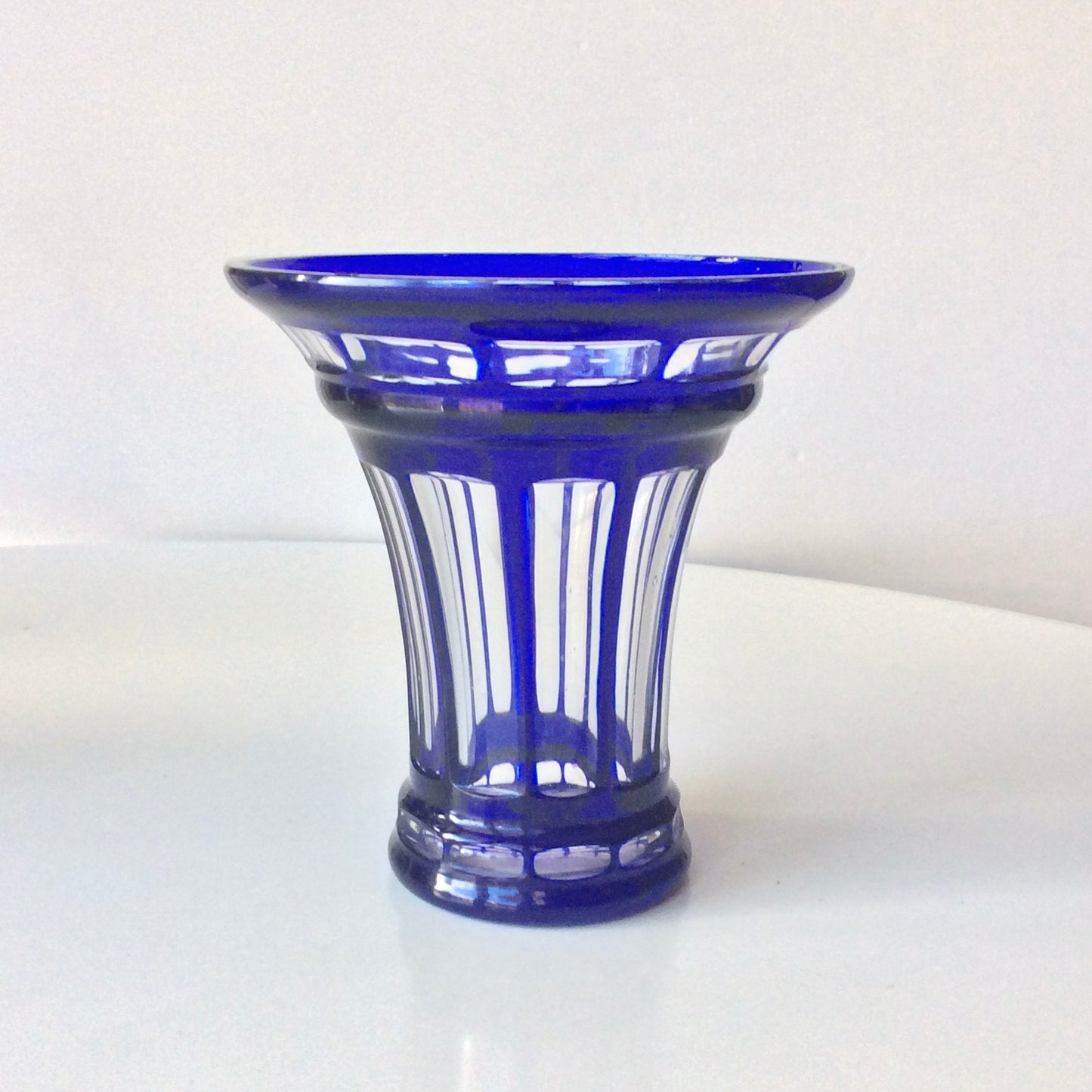 Vase Overlay en cristal BACCARAT signé, années 40