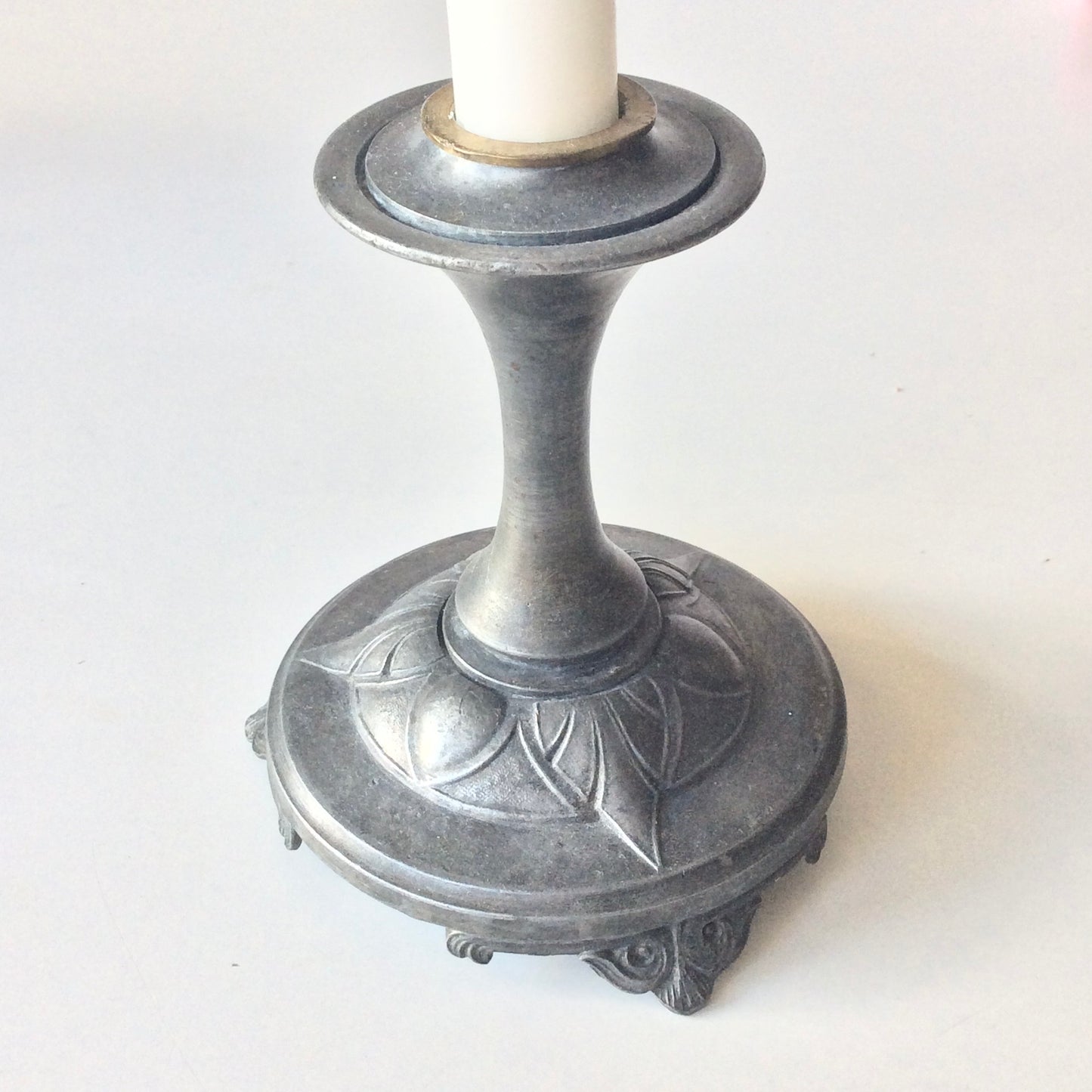 Bougeoir en étain, années 30 - 40