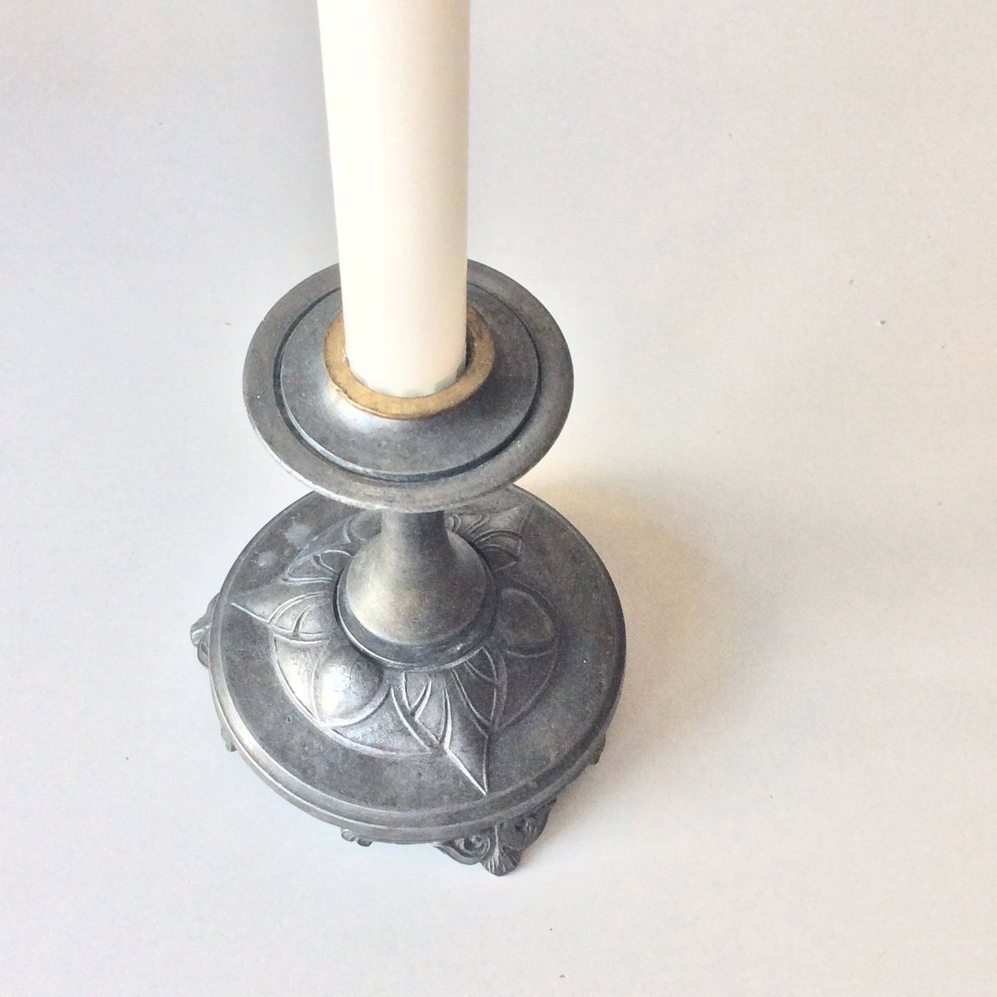 Bougeoir en étain, années 30 - 40