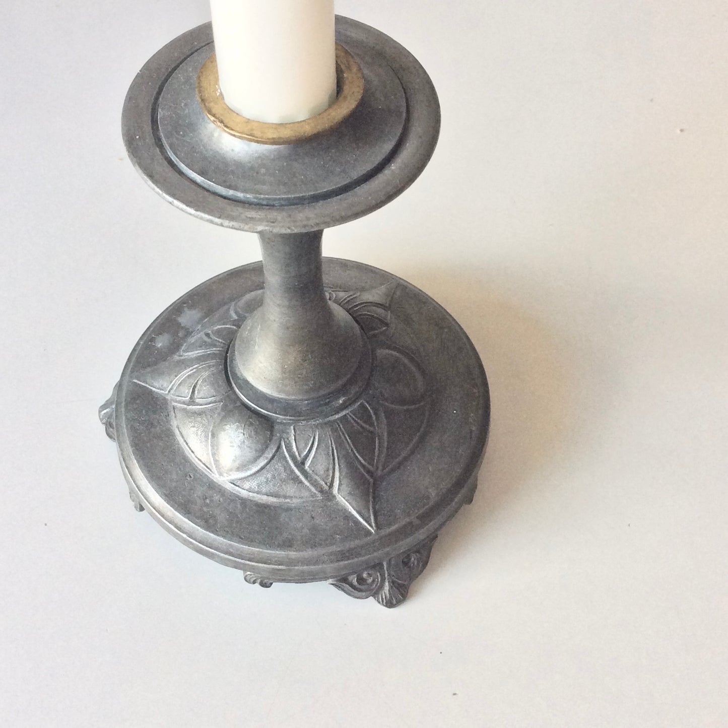 Bougeoir en étain, années 30 - 40