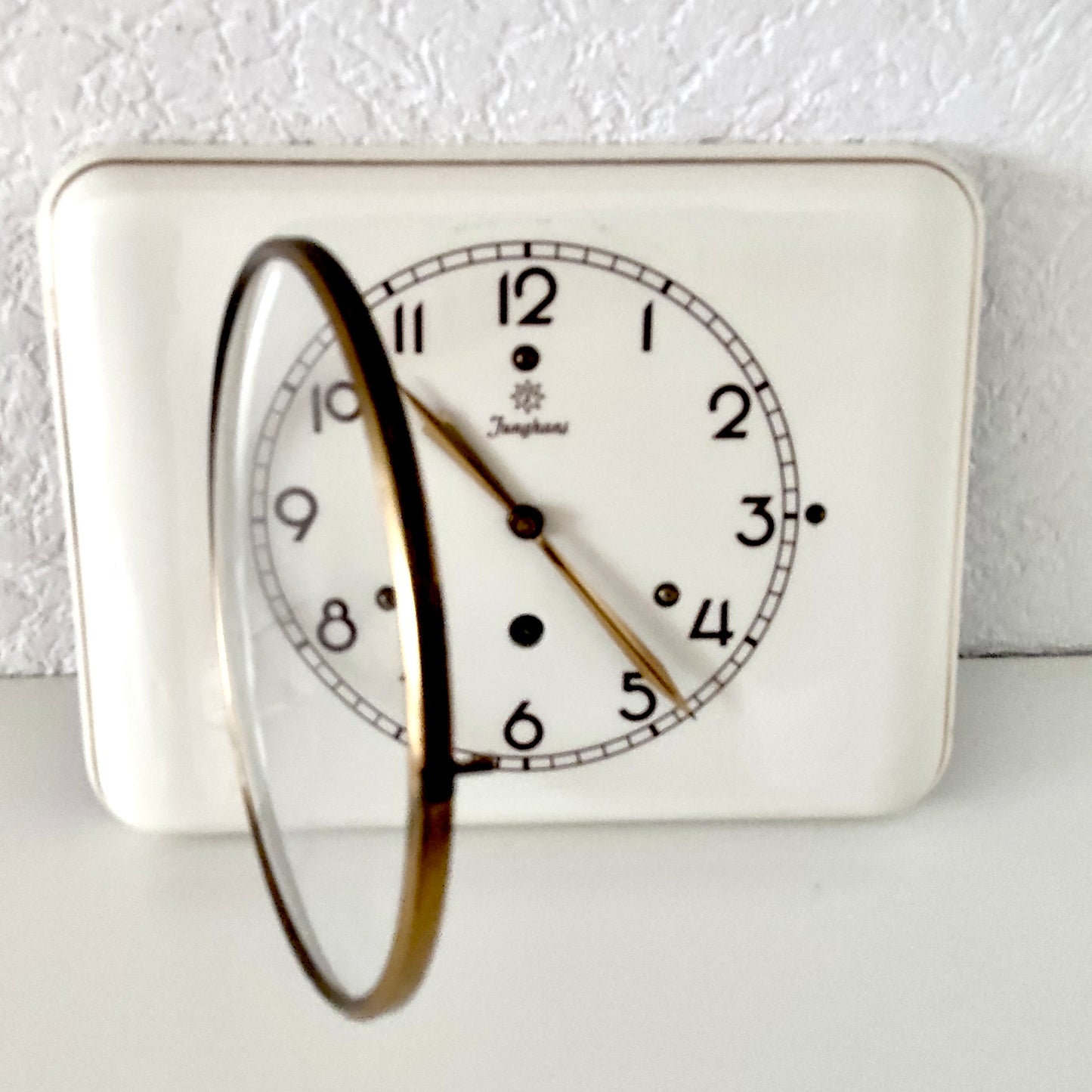 Horloge mural JUNGHANS, années 60